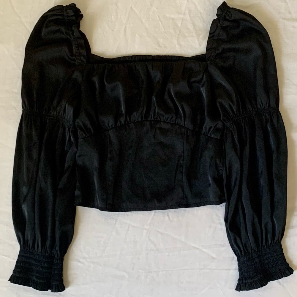 Satin black long sleeve top!